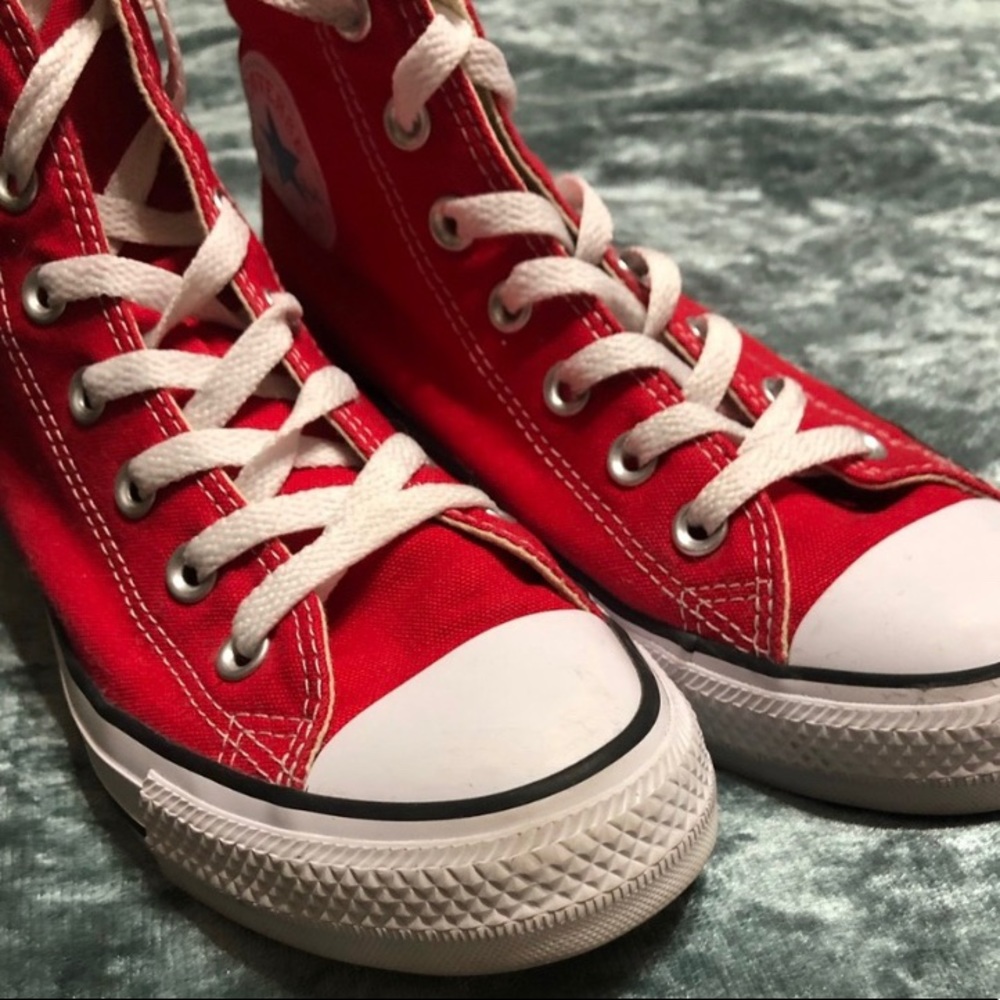 Red Converse 7.5!!